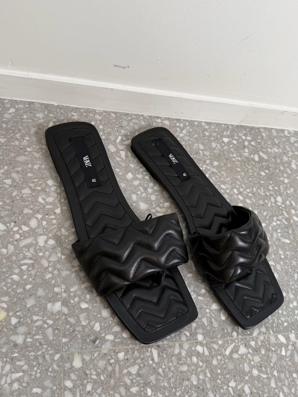 Zara Black Quilted Slide Sandals
